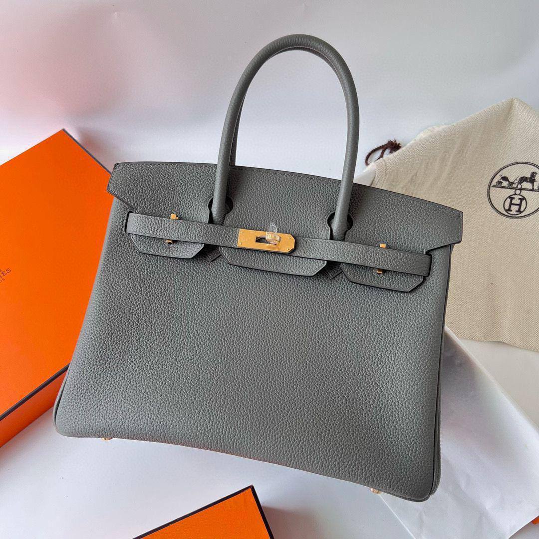 Hermes
115 dhs🪙🌨️

Zain12
♥️♥️♥️