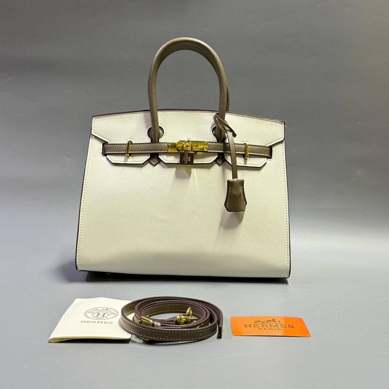 HERMES 
GOOD QUALITY 
120 dhs🇦🇪🇦🇪
SIZE: 30cm

Zain295
♥️♥️♥️