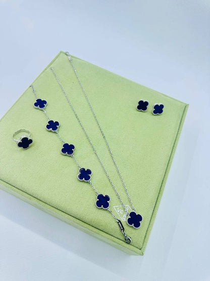 VCA SET ❤️‍🔥*
Necklace 🌸
Earring ✨
Bracelet 🍁
Ring 💍 free size ❣️
Stainless Steel 💯
Non tarnish 💯
With normal boxes 📦 
45 dhs✅
With master box 🗃️ 
75 dhs✅

Zain216
♥️♥️♥️