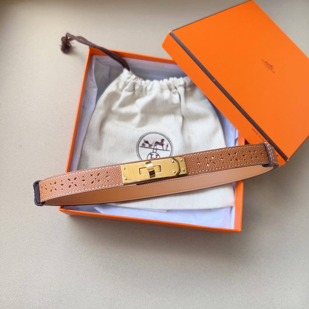 Hermes
💞*available again*💞
280 dhs🪙🌺

Zain164
♥️♥️♥️