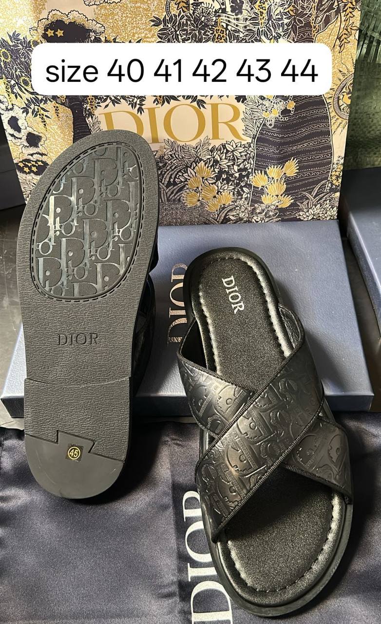 Dior

100 dhs✅

Zain146
♥️♥️♥️