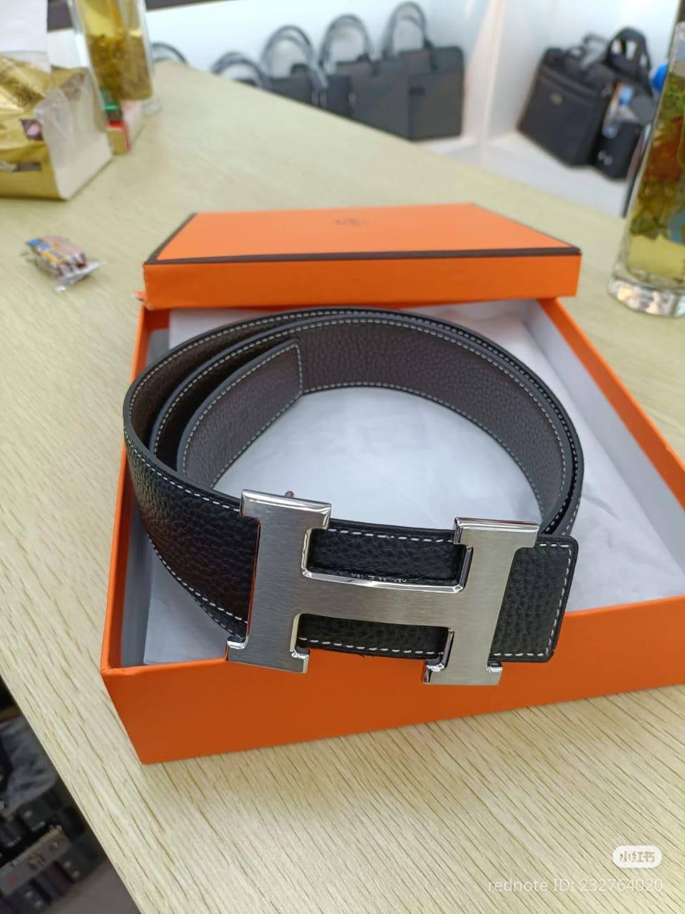 NEW CAME
MAN BELTS 
GOOD QUALITY 🥰
35 dhs🇦🇪🇦🇪
WITH BOX
SIZE: 105,110,115,120,125

Zain40
♥️♥️♥️