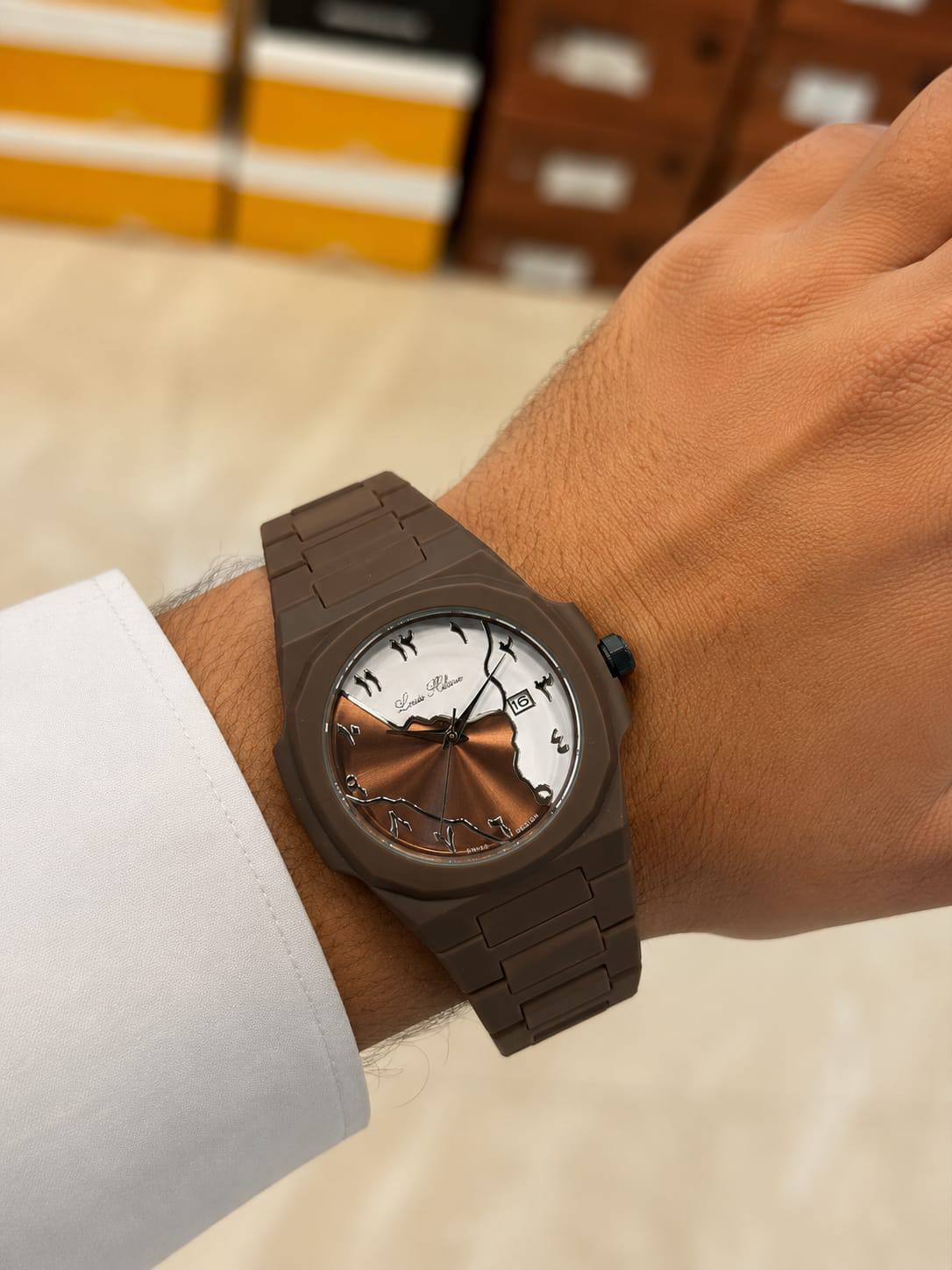 Louis Hilano watch for men good 
quality 
195 dhs✅
 (polycarbon)

Zain59
♥️♥️♥️