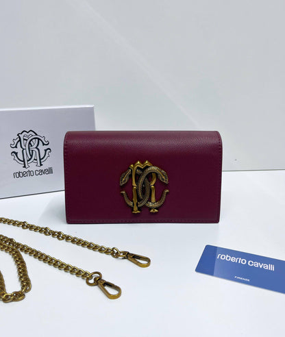 Roberto cavalli

with box

size 20×8×11cm
95 dhs🇦🇪🇦🇪

Zain213
♥️♥️♥️