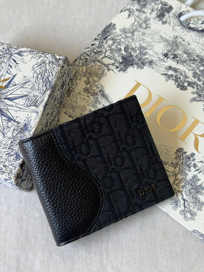 Dior

Super Master

320 dhs🇦🇪🇦🇪

Zain275
♥️♥️♥️