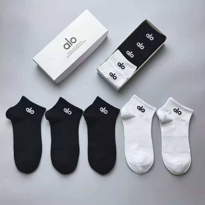 NEW CAME 
alo SOCKS 
30 dhs❤️

Zain40
♥️♥️♥️
