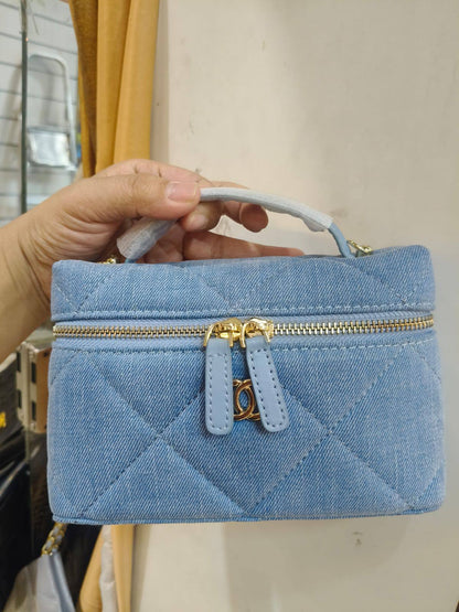 Chanel Master
260 dhs🌺

Zain10
♥️♥️♥️