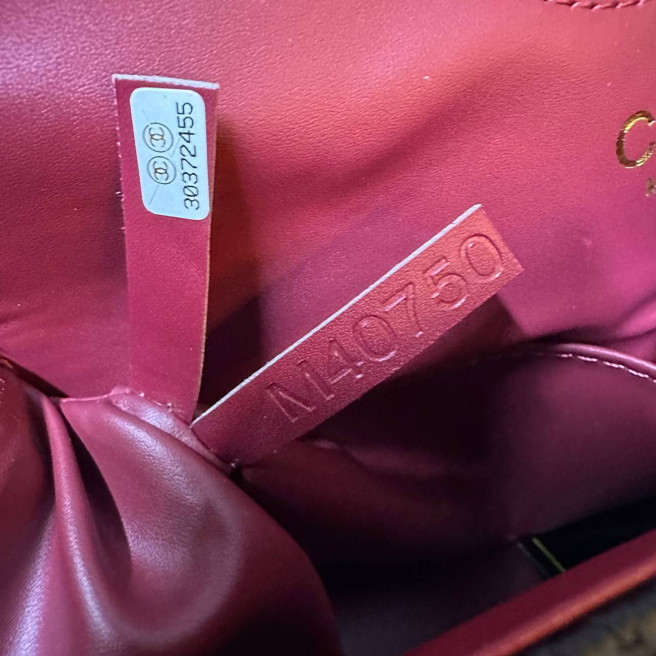 CHANEL 
 GOOD QUALITY 
WITH BOX 🎁🎁🎁
120 dhs✅

Zain39
♥️♥️♥️