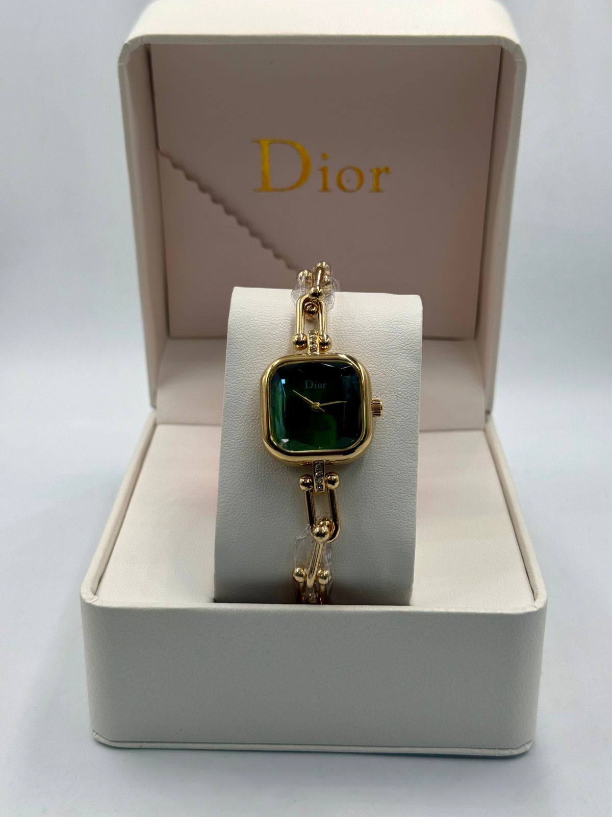 Dior LADIES
*New Arrival*🔥
55 dhs🪙🌨️

Zain08
♥️♥️♥️