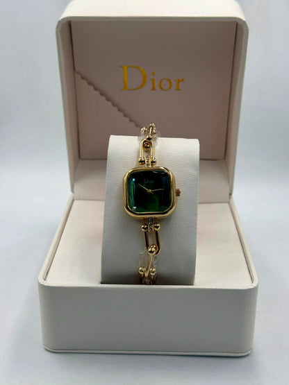 Dior LADIES
*New Arrival*🔥
55 dhs🪙🌨️

Zain08
♥️♥️♥️