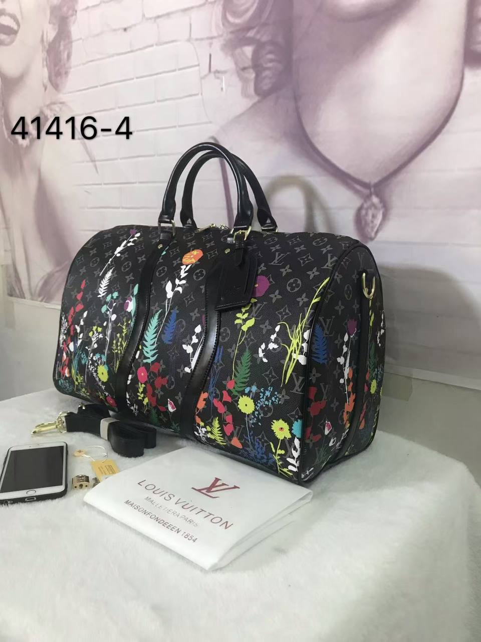 Travel Bags
120 dhs✅ 
high quality 55cm

Zain26
♥️♥️♥️