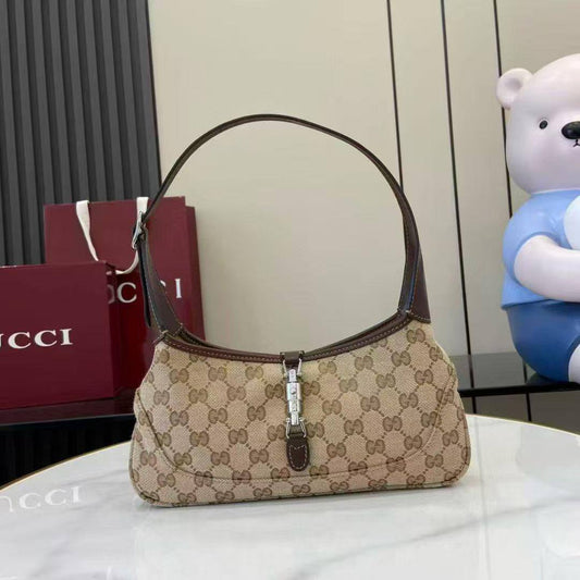 Gucci
Master
250 dhs🪙🌨️

Zain153
♥️♥️♥️