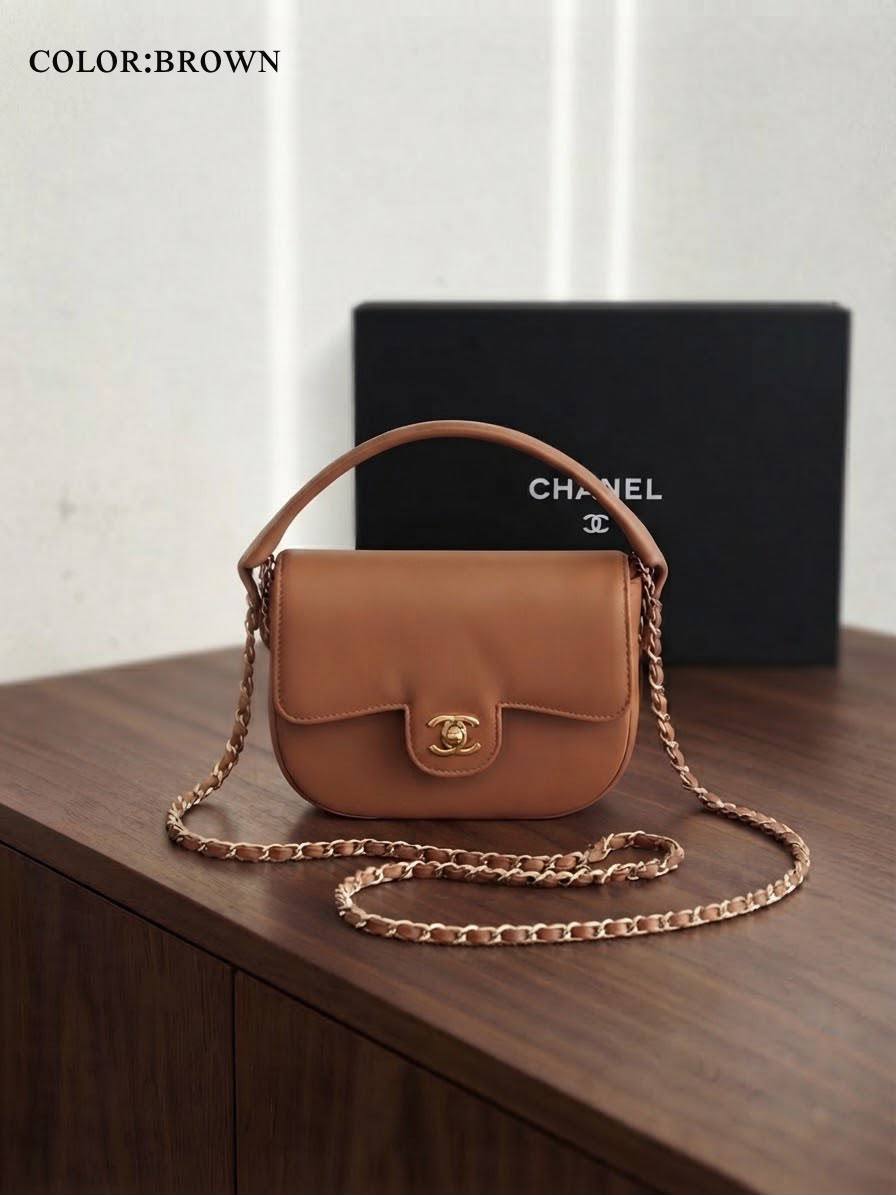 Chanel ᴍɪɴɪ ғʟᴀᴘ ʙᴀɢ

ɢᴏʟᴅʜᴀʀᴅᴡᴀʀᴇ./ ʟᴏɴɢ sʟɪɴɢ

ᴡɪᴛʜ ʙᴏx

ʟᴇᴀᴛʜᴇʀ
sɪᴢᴇ:20ᴄᴍ
110 dhs🇦🇪🇦🇪

Zain56
♥️♥️♥️