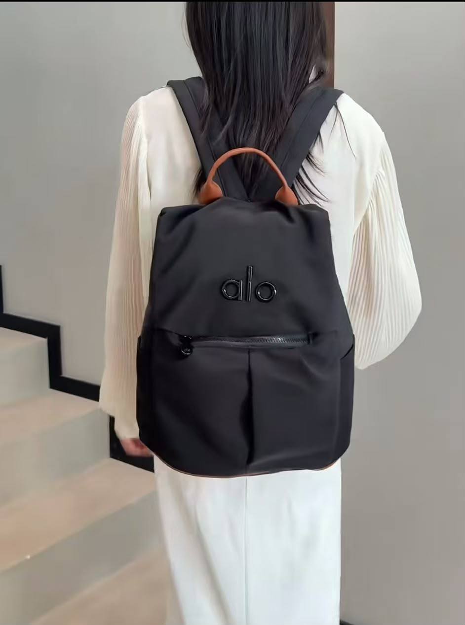 ALO
80 dhs✅
size 32×16×37cm

Zain42
♥️♥️♥️