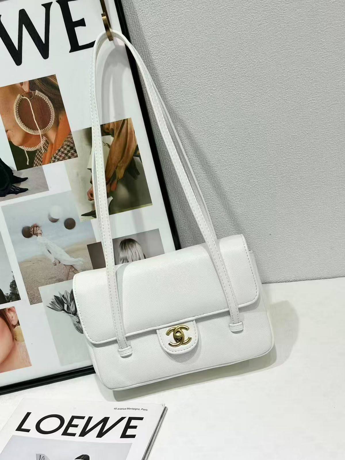 Chanel 

100 dhs🇦🇪🇦🇪
 have box

Zain07
♥️♥️♥️
