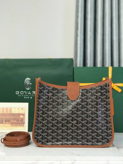 Goyard
messenger bag
Black and Tan (brown)
Size:26cm

For Price 👇 WhatsApp✅
0568585901 
0507557372
0552275751 Owner Zain 👌

Zain325
♥️♥️♥️