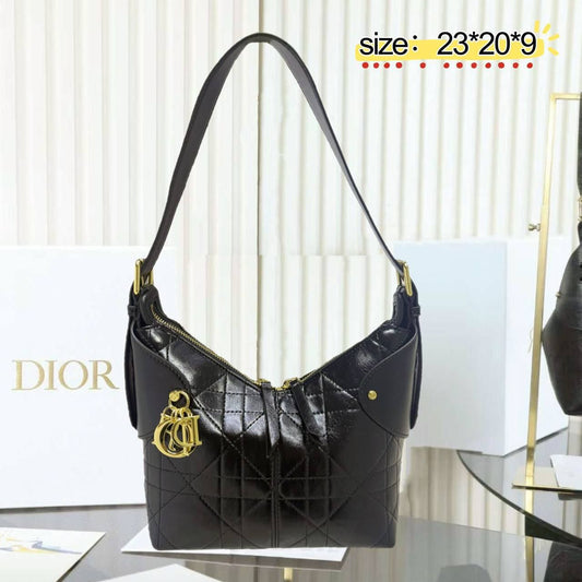 ✨✨NEW DIOR VOYAGE ✨✨
115 dhs🪙🌨️

with box
🎁🎁🎁

Zain38
♥️♥️♥️