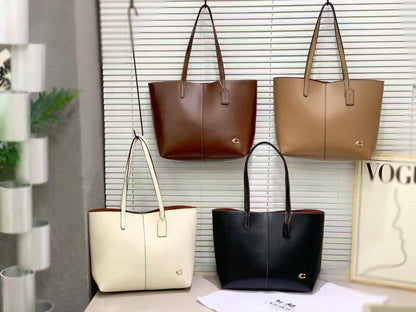 Coach
95 dhs🪙🖤
size 45×15×29cm

Zain42

♥️♥️♥️