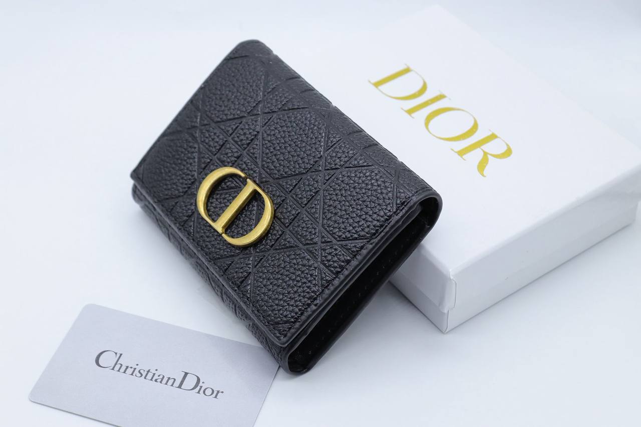 Ladies Wallets
60 dhs🪙💕

Zain33
♥️♥️♥️