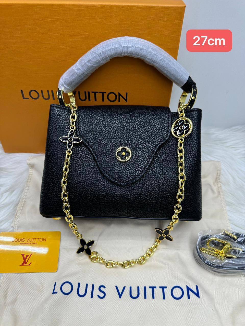 💎 LV Capitalcines 
1️⃣ Finish quality +box🎁
Size : 27 * 19 cm
100 dhs✅
with box🎁

Zain115
♥️♥️♥️