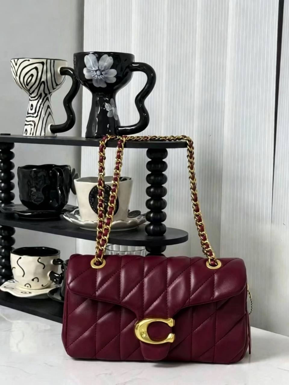 COACH
Best quality 

with box
🎁🎁🎁

100 dhs✅
size 26Cm

Zain290
♥️♥️♥️