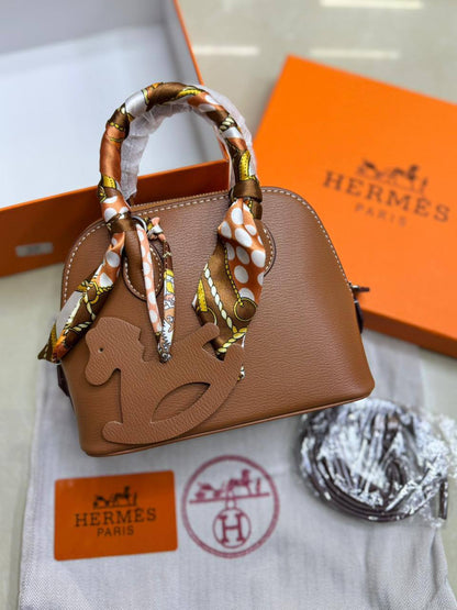 Hermes Bolide 

1⃣️ First quality +🎁

Size: 19 * 14 cm

Withbox
85 dhs🇦🇪🇦🇪

Zain115
♥️♥️♥️
