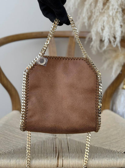 STELLA McCARTENY
18cm
330 dhs✅
Top quality

Zain167
♥️♥️♥️