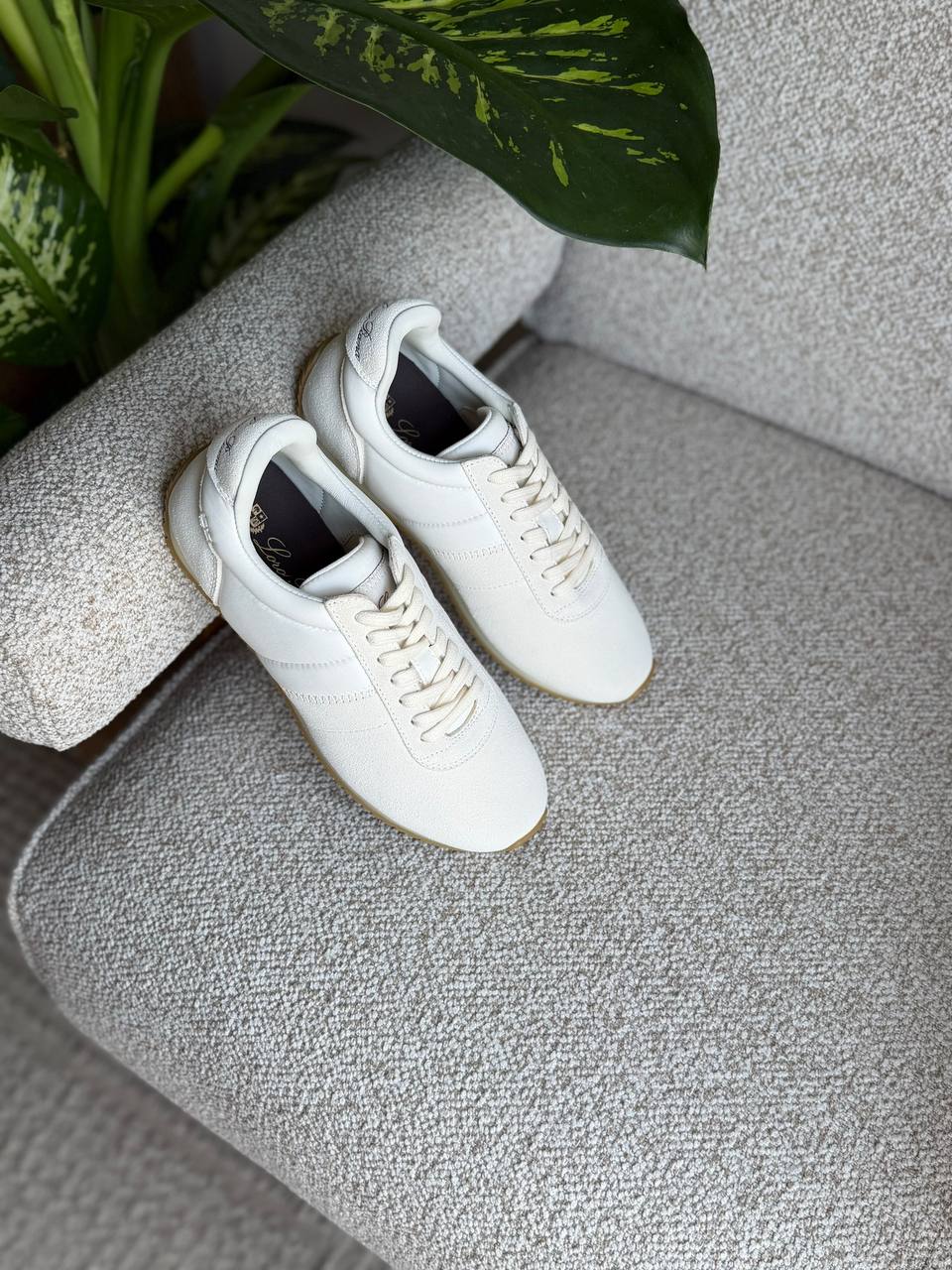 Loro piana

36 to 41 

500 dhs🇦🇪🇦🇪

Zain288
♥️♥️♥️