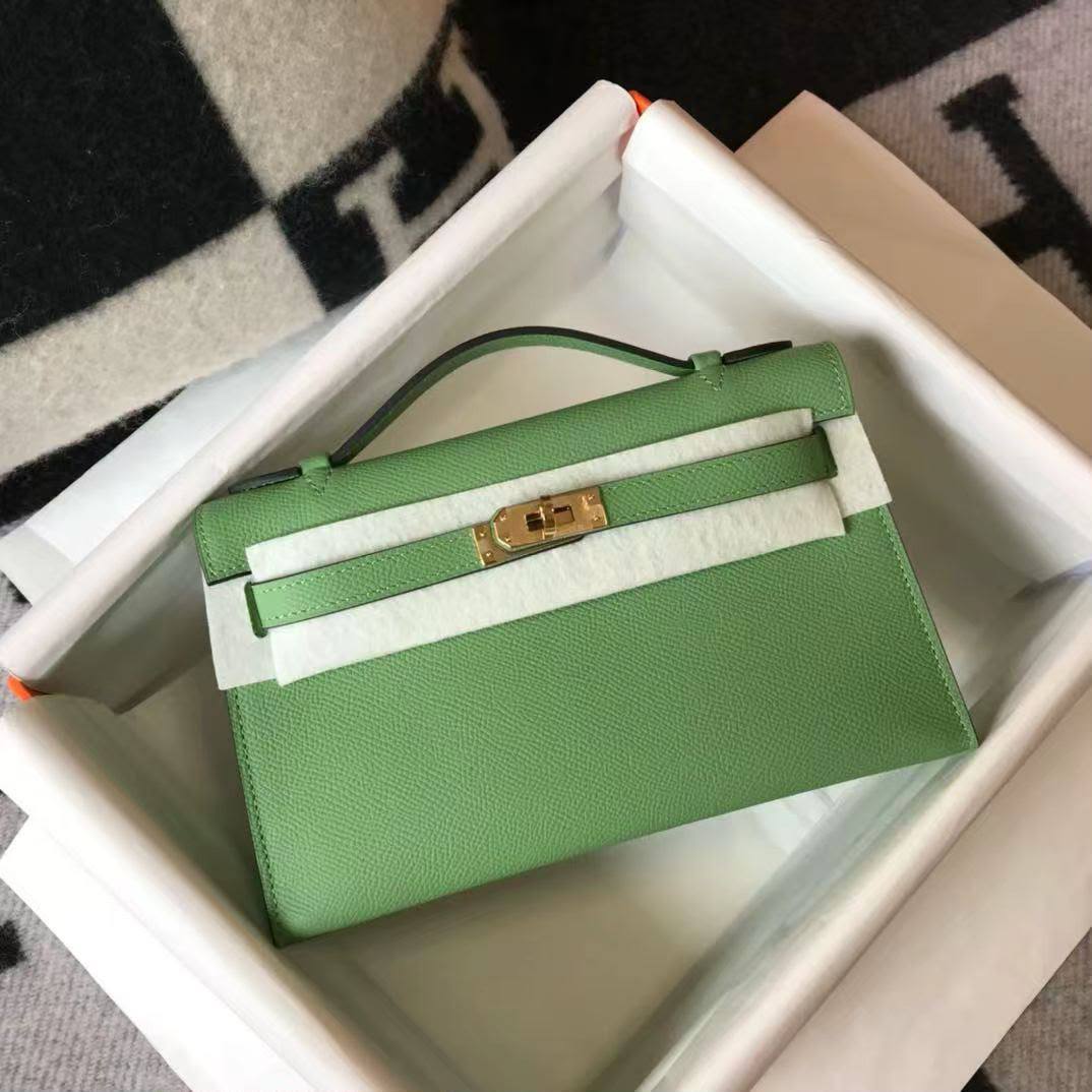 Hermes pochette 21cm💥master quality ✅with box 📦 
340 dhs🇦🇪🇦🇪

Zain52
♥️♥️♥️