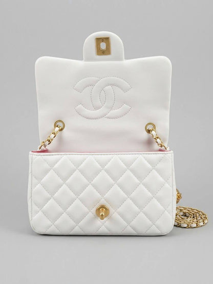 Chanel

High quality

With box 

110 dhs🇦🇪🇦🇪🇦🇪

Zain136
♥️♥️♥️