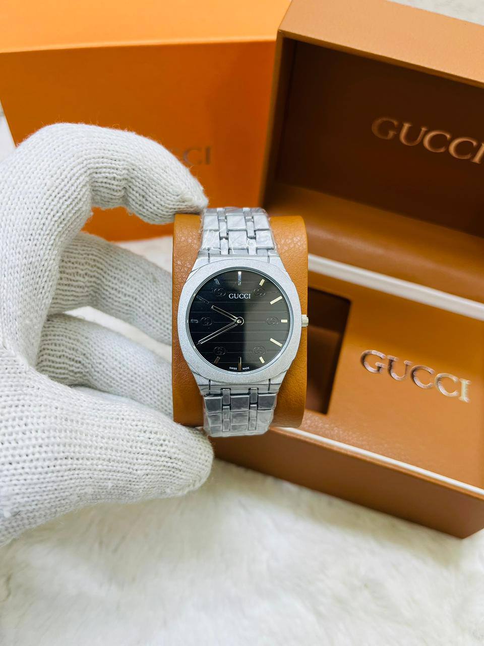 Gucci Men
*Slim watch*
60 dhs🪙💚

Zain29
♥️♥️♥️