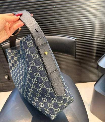 GUCCI 

COPY ONE 

RESTOCK 

BIG SIZE 160 DHS……
SMALL SIZE 155 DHS…..

Zain295
♥️♥️♥️