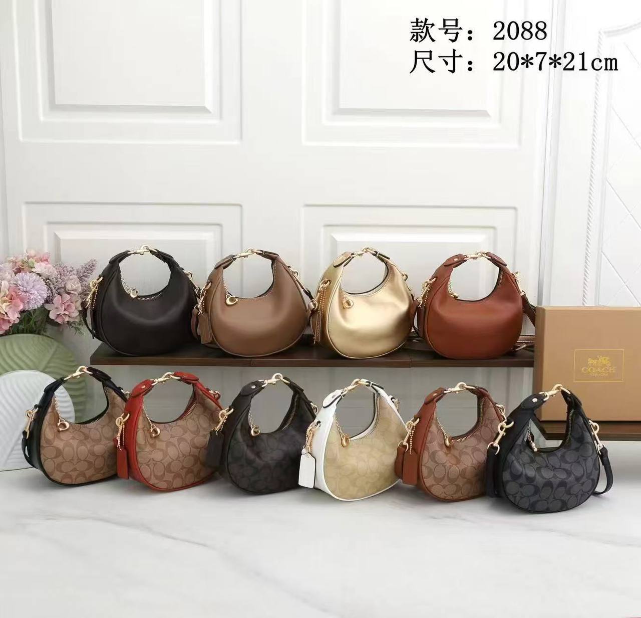 COACH 
20cm

95 dhs🪙

with box
🎁🎁🎁

Zain44
Zain254
♥️♥️♥️