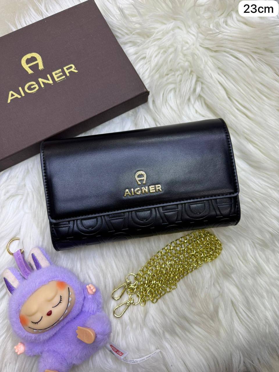 🌷Aigner hot design❤️‍🔥
Good quality +🎁
Size : 23 * 13 cm

75 dhs🇦🇪

with box🎁🎁🎁

Zain115
♥️♥️♥️