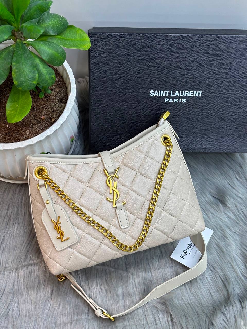 YSL

SIZE 27CM
110 dhs🇦🇪🇦🇪

Zain244
♥️♥️♥️