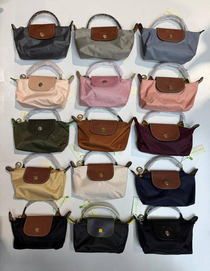 Longchamp

45 dhs🪙🌨️

size 20cm

Zain213
♥️♥️♥️