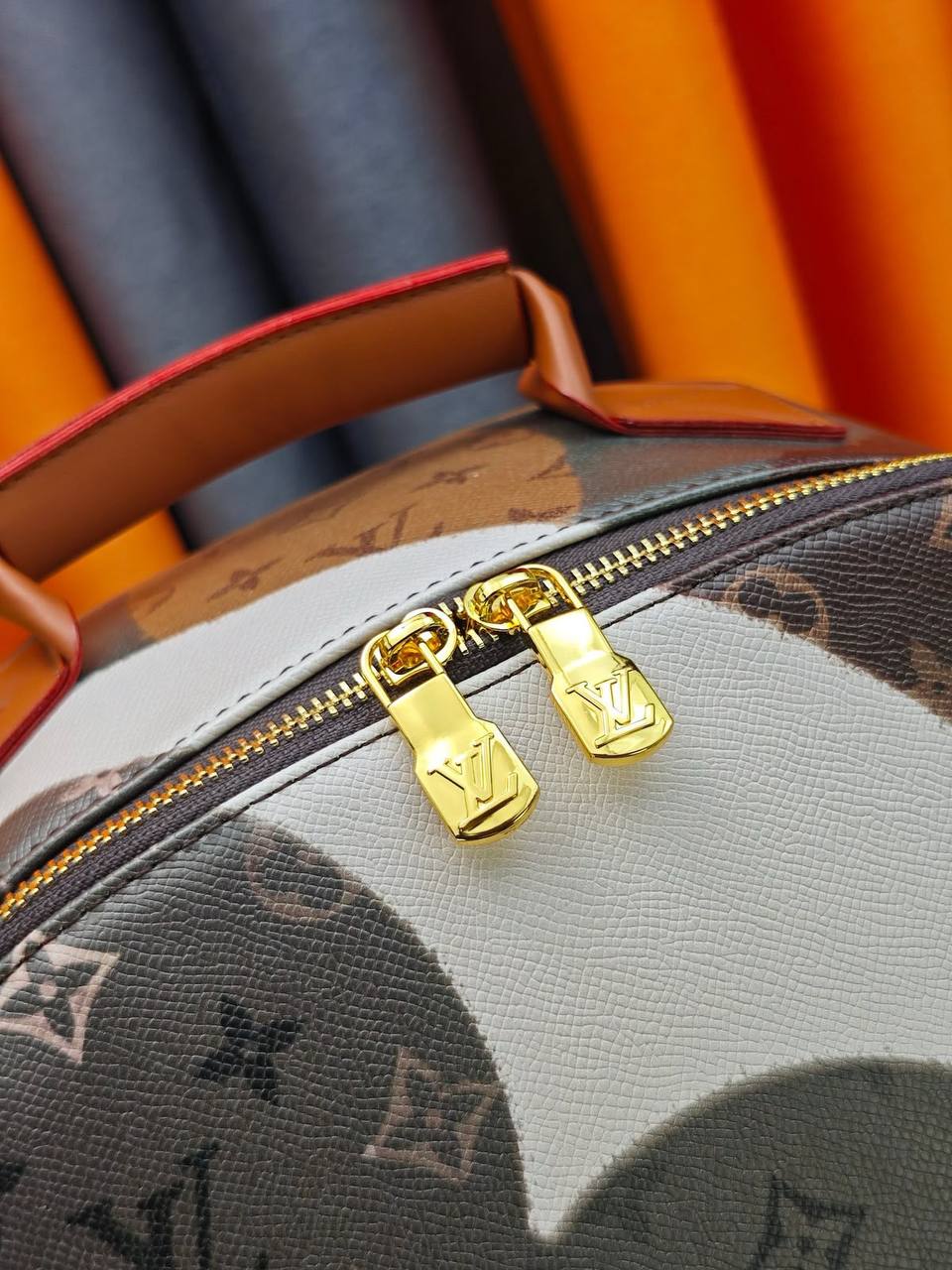 LOUIS VUITTON 

BACKPACK 

COPY ONE 

NEW CAME 

 210DHS🇦🇪🇦🇪

Zain295
♥️♥️♥️