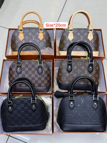 LV
Good quality 
Size 20cm
110 dhs🇦🇪🇦🇪
With box 📦🔥

Zain70
♥️♥️♥️