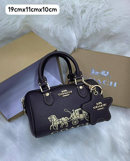 Coach
95 dhs✅

with box
🎁🎁🎁

Zain72
♥️♥️♥️