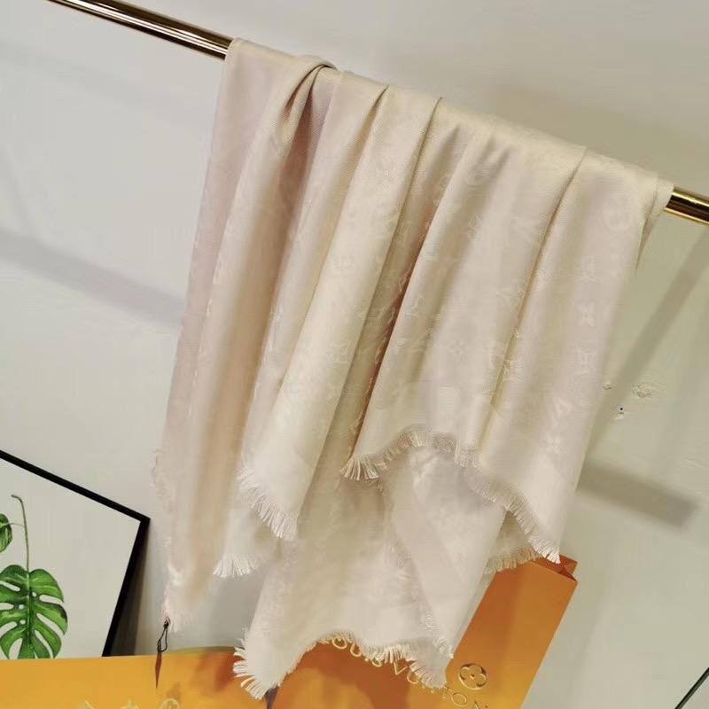 Cotton scarf 

55 dhs❣️

Add Box 🎁
15 DHS❣️

Zain93
♥️♥️♥️