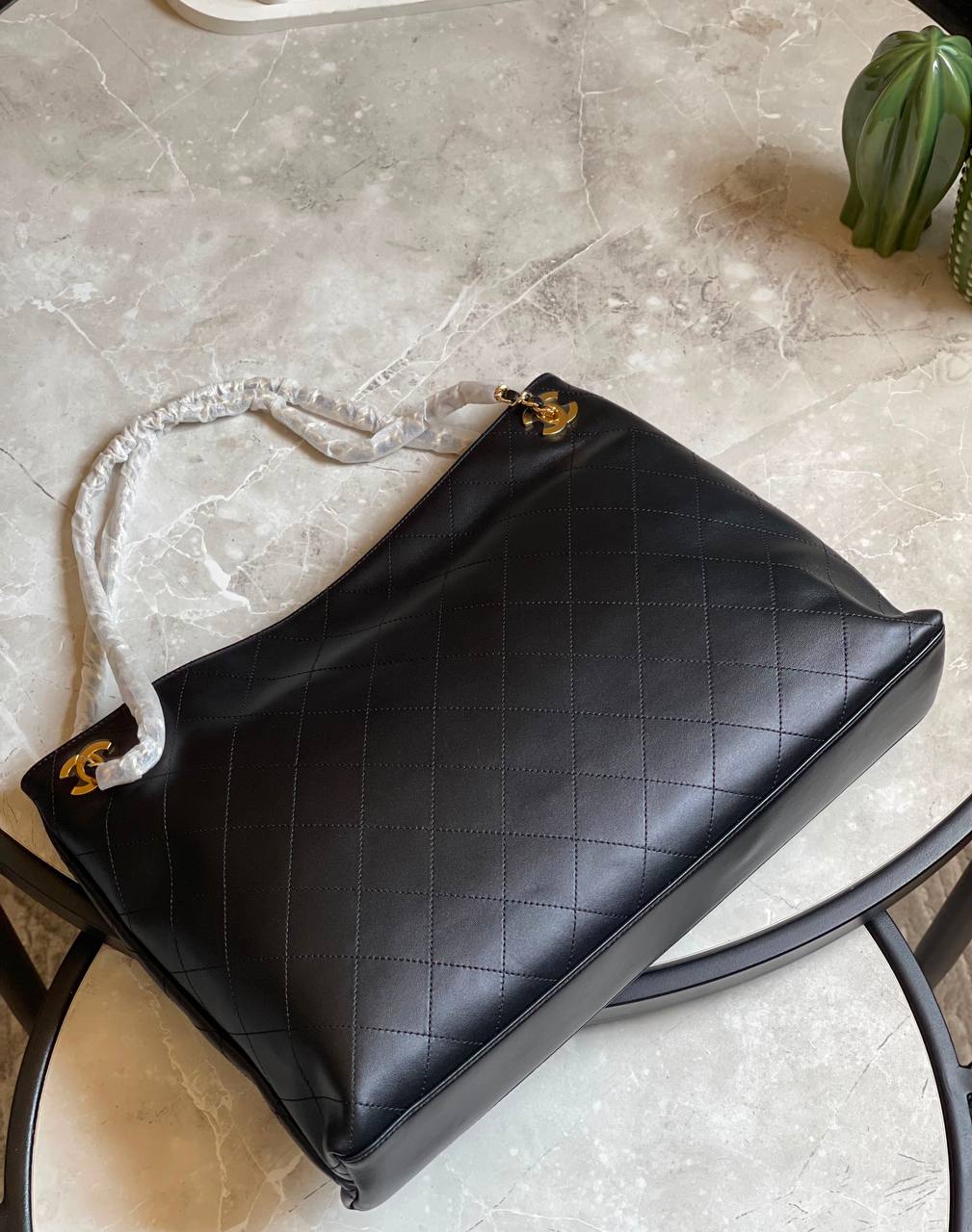 CHANEL✨
Available original box 📦 
With full packing 🎀🎀
Super high quality 💥💥
For Price 👇 WhatsApp✅
0568585901 
0507557372
0552275751 Owner Zain 👌

Zain283
♥️♥️♥️