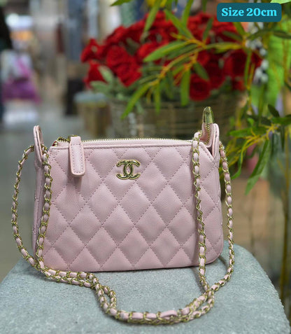 Chanel
Best quality

With box’s
🎁🎁🎁

70 dhs🗽
size 20cm

Zain158
♥️♥️♥️