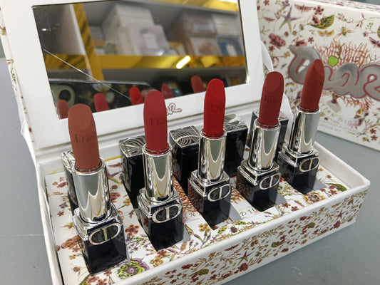 DIOR LIPSTICK SET
60 dhs❣️

Zain01
♥️♥️♥️