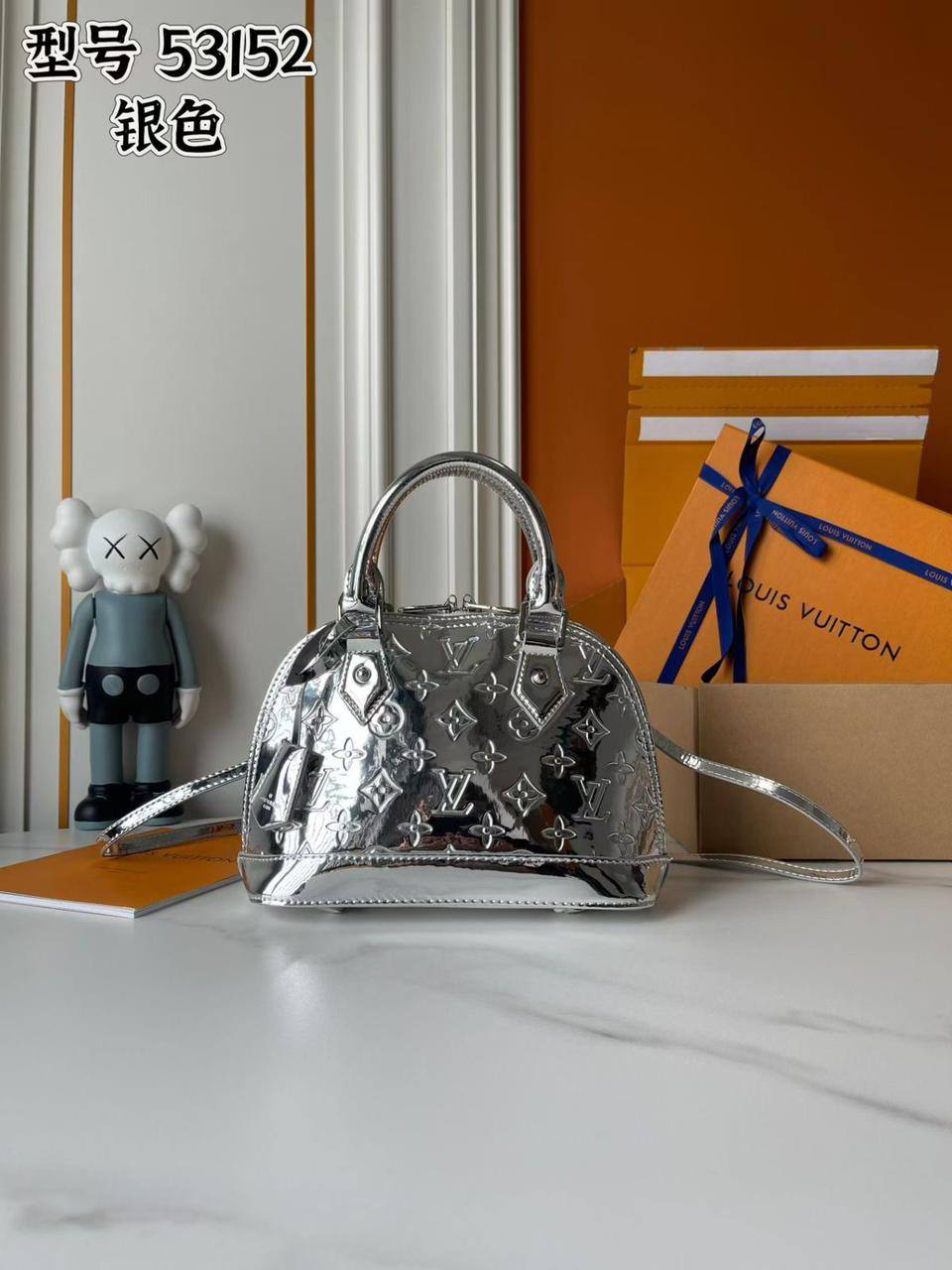 LV Master ++++ 
270 dhs🪙🖤

Zain153
♥️♥️♥️