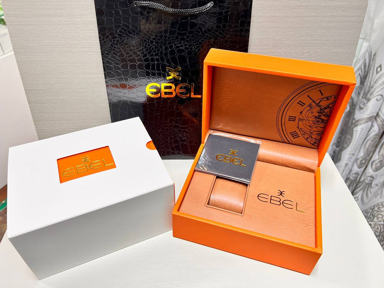 Watches Boxes
Master Box + Paper bag & Card
🎁🎁🎁

50 dhs🪙🌨️

Zain85
♥️♥️♥️