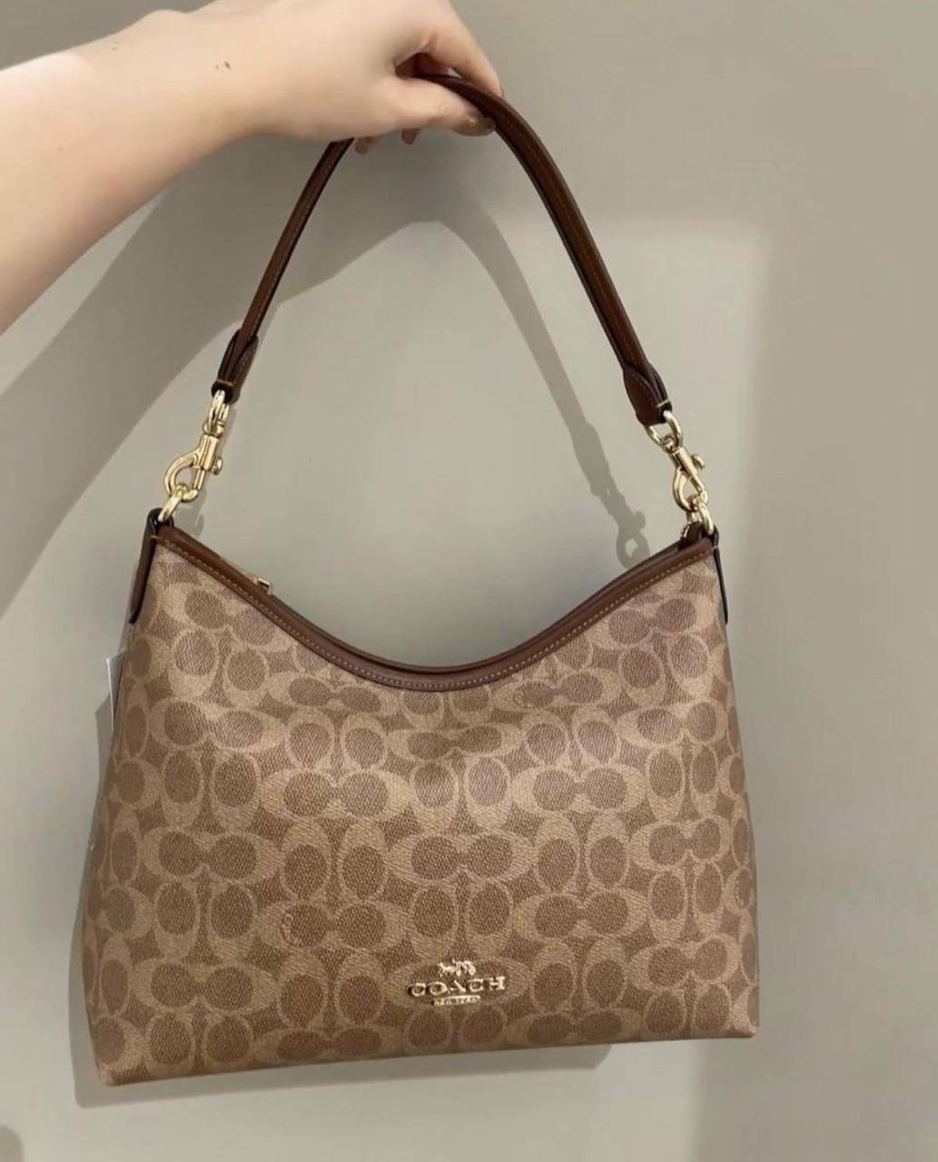 Coach Master
🌹😍30cm 
220 dhs❤️

Zain248
♥️♥️♥️