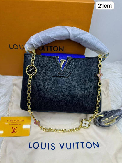 💎 LV Capitalcines
1️⃣ First quality +🎁
Size : 21 * 15 cm
90 dhs👑
with box🎁

Zain115
♥️♥️♥️