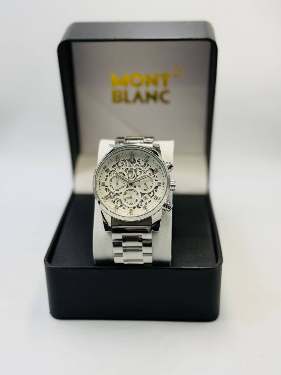 Mont blanc Men
*Chronograph working*🔥
*Offer price 
65 dhs🪙💕

Zain08
♥️♥️♥️