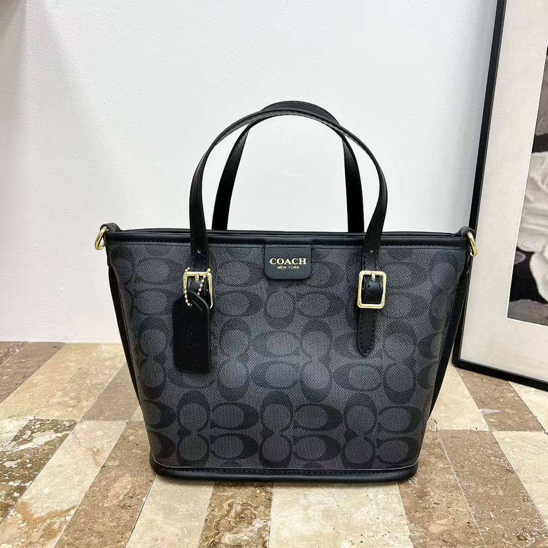 Coach
70 dhs💓

Zain232
♥️♥️♥️