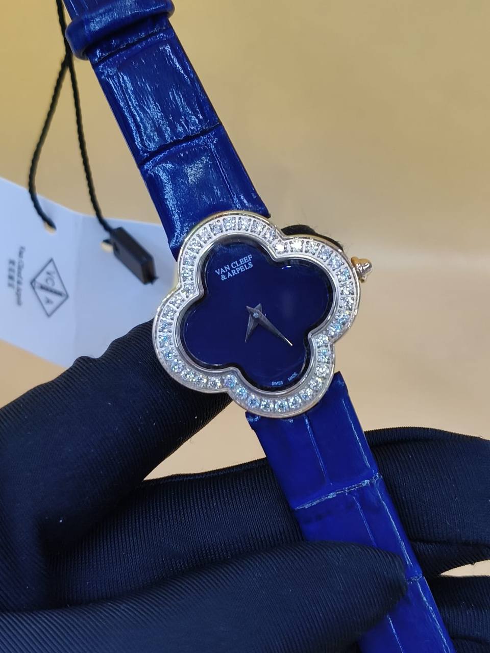 VCA Watch
High Quality
230 dhs🇦🇪🇦🇪

Zain25
♥️♥️♥️